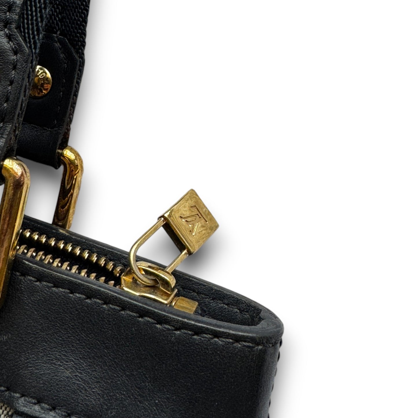 Louis Vuitton Lucille PM